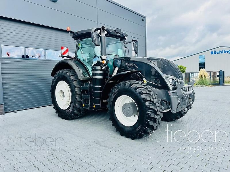 Traktor of the type New Holland Valtra S394 mit Rüfa - NUR 2600 Stunden -, Gebrauchtmaschine in Haren (Picture 15)