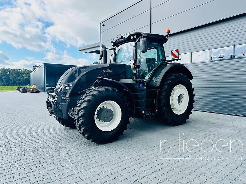 Traktor of the type New Holland Valtra S394 mit Rüfa - NUR 2600 Stunden -, Gebrauchtmaschine in Haren (Picture 11)