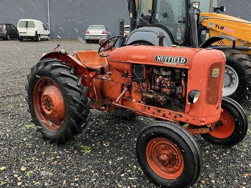 Traktor of the type Nuffield universal, Gebrauchtmaschine in Glamsbjerg (Picture 1)