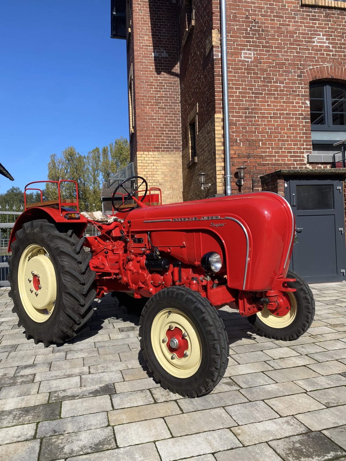 Traktor des Typs Porsche Super 308 N, Gebrauchtmaschine in Staufenberg (Bild 1)