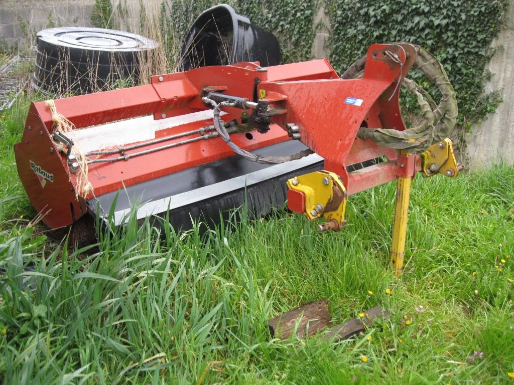 Traktor van het type Rabaud Superchampion 2100 A, Gebrauchtmaschine in BRECE (Foto 1)