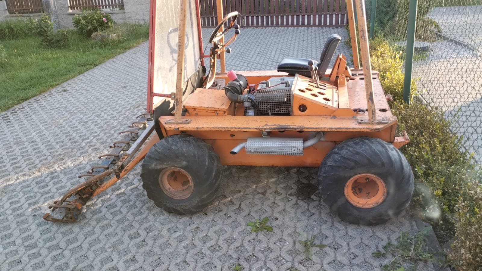 Traktor del tipo Rasant 1203, Gebrauchtmaschine In Klášter Hradiště nad Jizerou (Immagine 2)