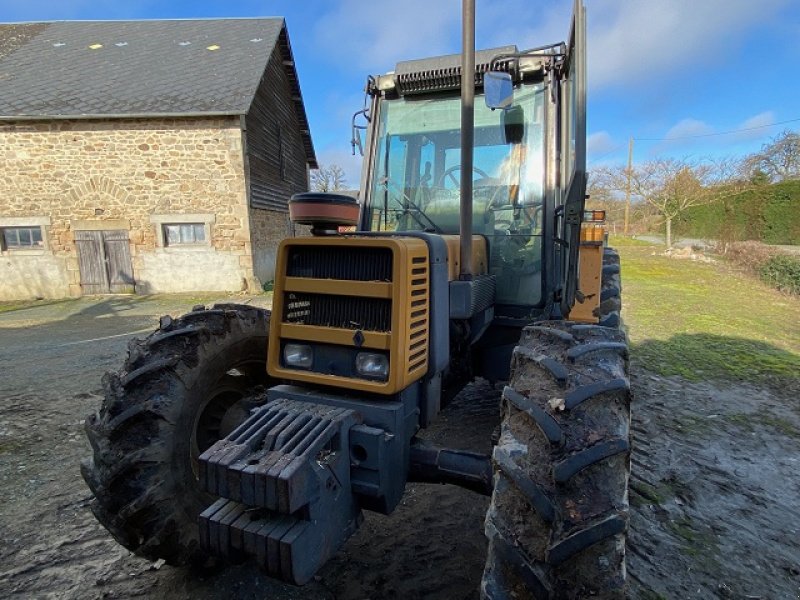 Traktor du type Renault 103-14, Gebrauchtmaschine en LE PONT CHRETIEN (Photo 4)