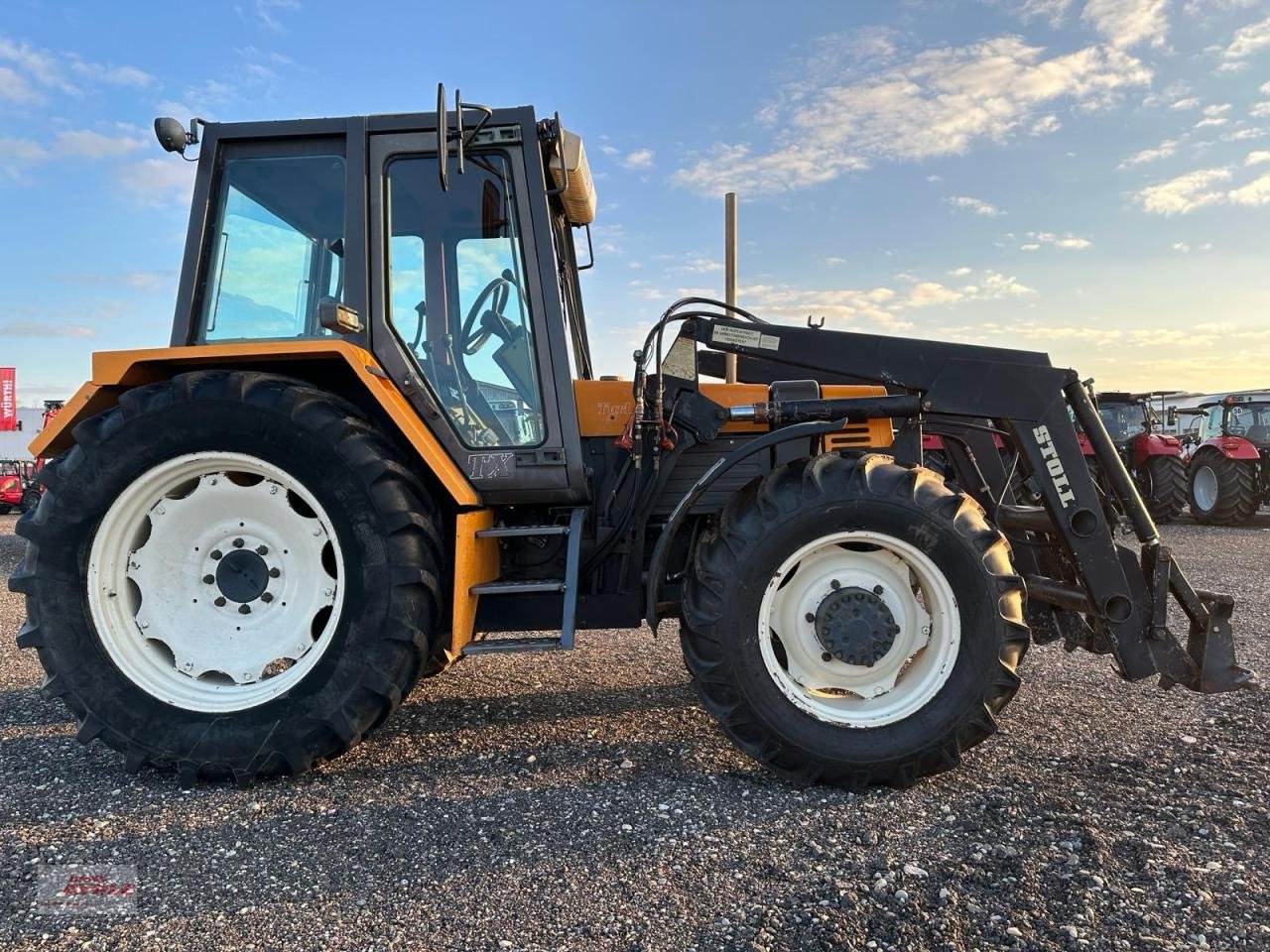 Traktor van het type Renault 103.14 (R 7822-A-S), Gebrauchtmaschine in Steinheim (Foto 4)