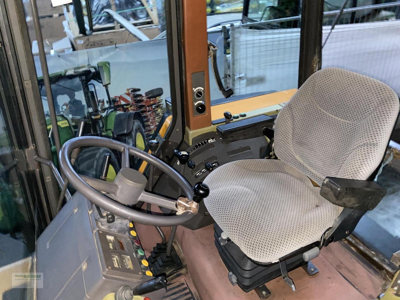 Traktor del tipo Renault 103.14 TX, Gebrauchtmaschine en Bad Wildungen - Wega (Imagen 4)