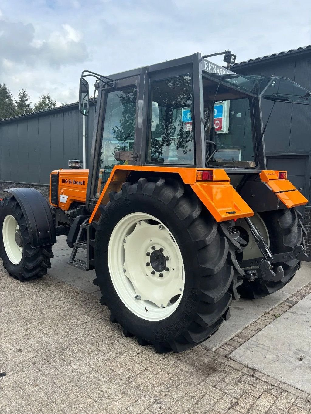 Traktor Türe ait Renault 106 54 LOW HOURS, Gebrauchtmaschine içinde Willemsoord (resim 7)