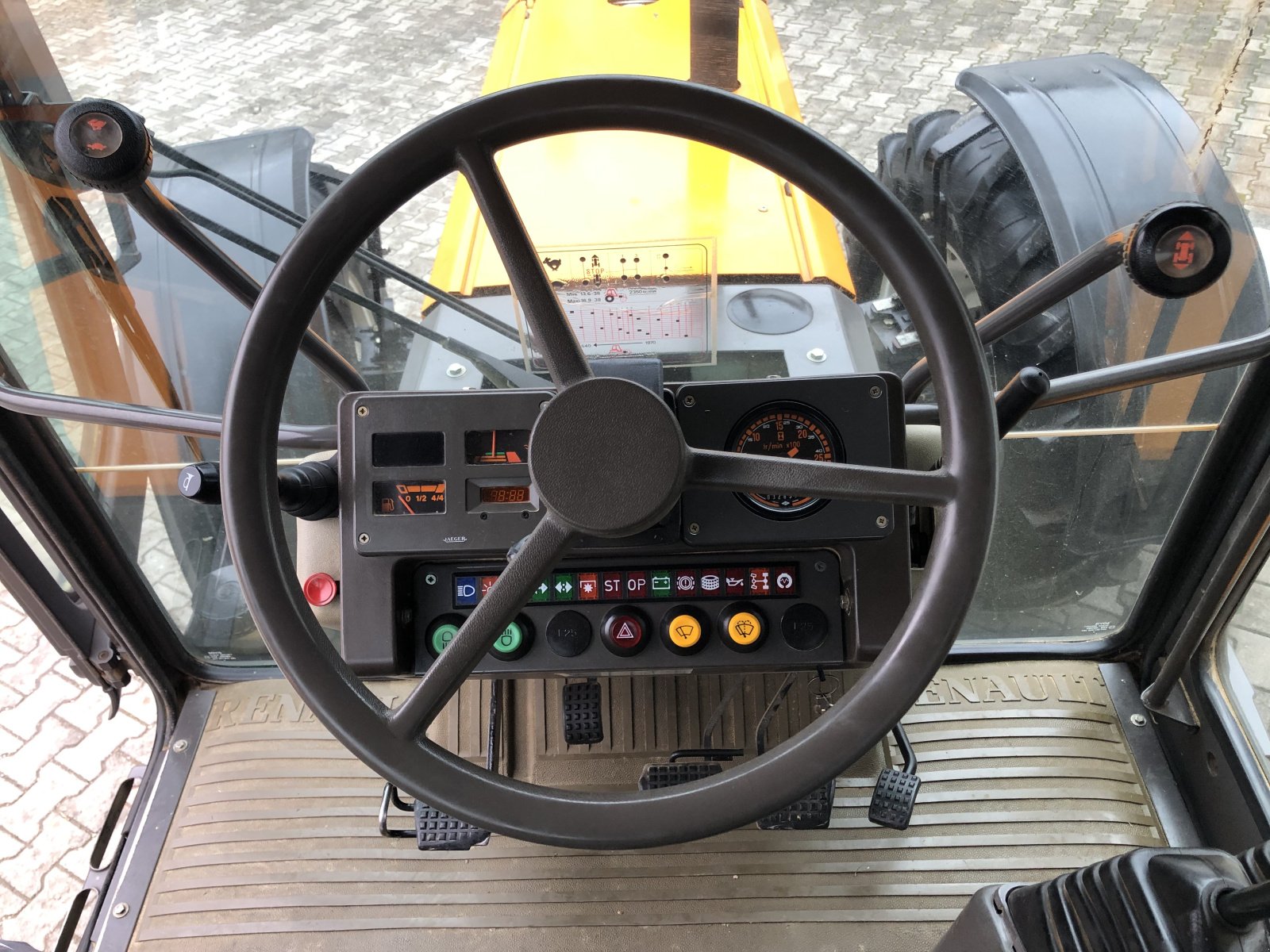 Traktor a típus Renault 106-54 TL, Gebrauchtmaschine ekkor: Bodenkirchen (Kép 11)