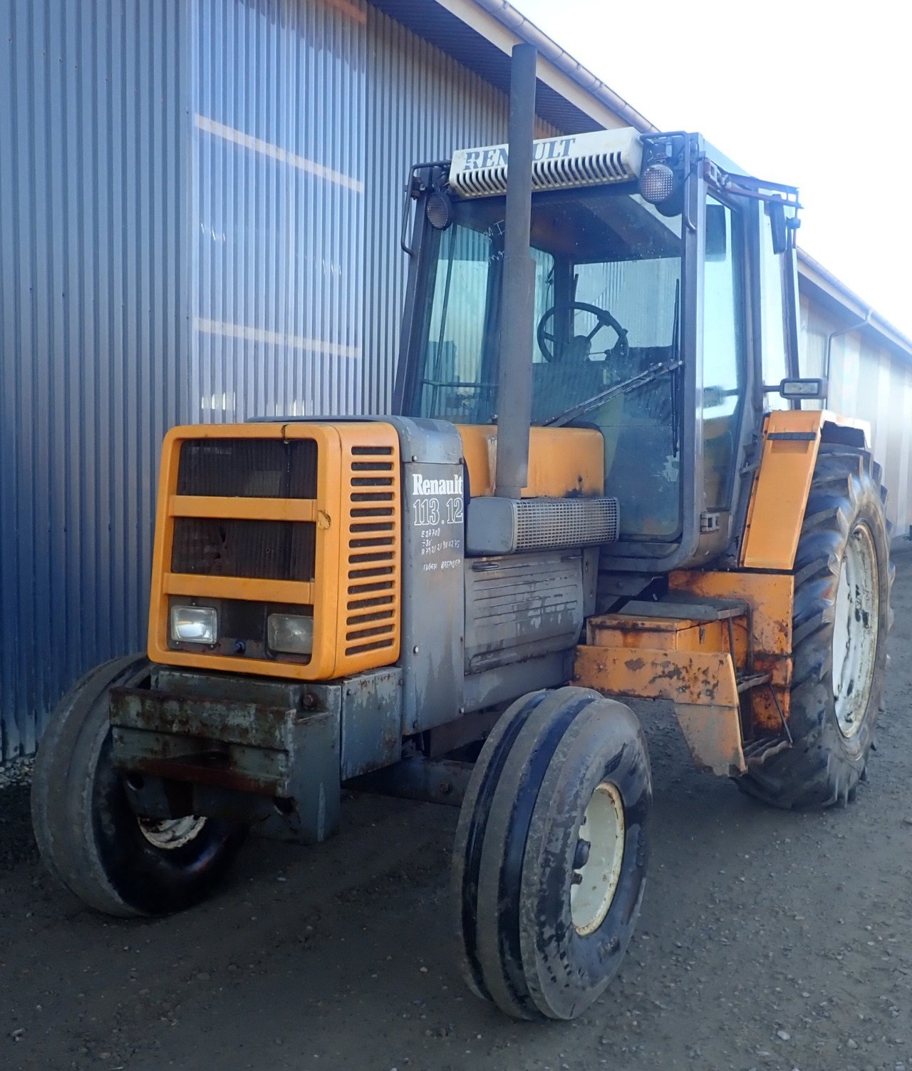 Traktor van het type Renault 113-12, Gebrauchtmaschine in Viborg (Foto 2)