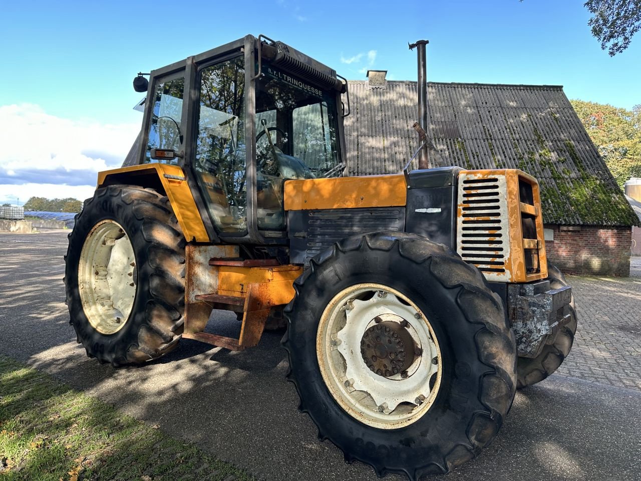 Traktor van het type Renault 113-14, Gebrauchtmaschine in Rossum (Foto 2)