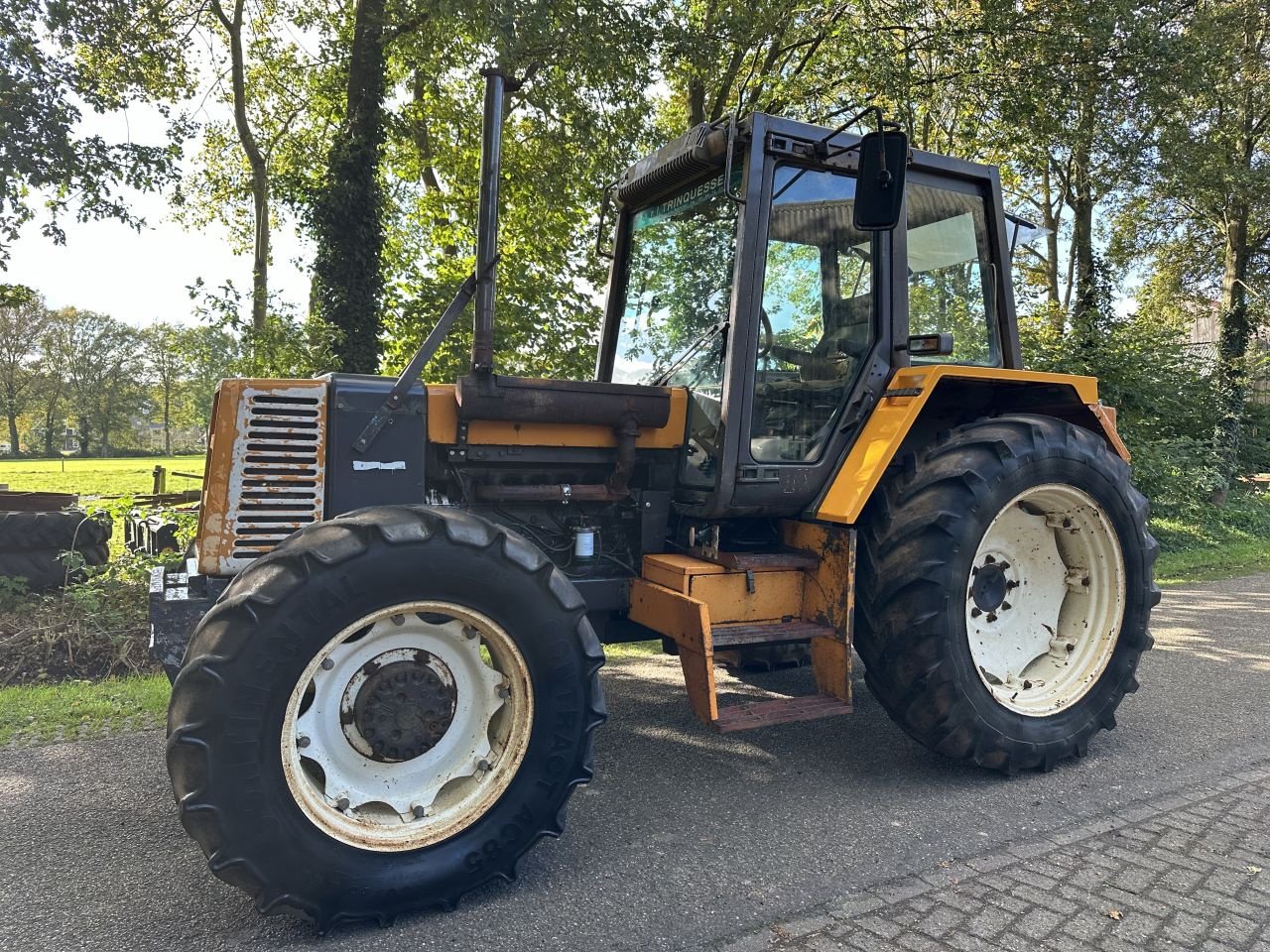 Traktor du type Renault 113-14, Gebrauchtmaschine en Rossum (Photo 1)