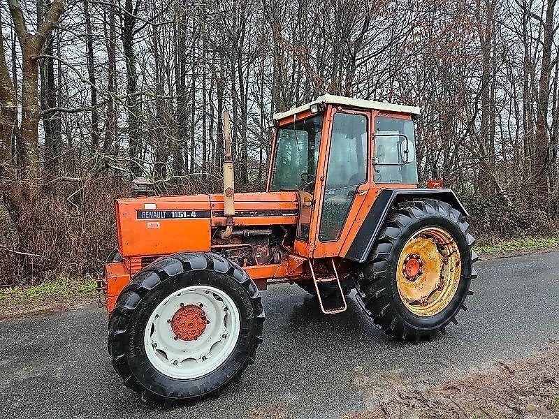 Traktor des Typs Renault 1151-4 mit Rüfa. Sehr selten., Gebrauchtmaschine in Honigsee (Bild 5)