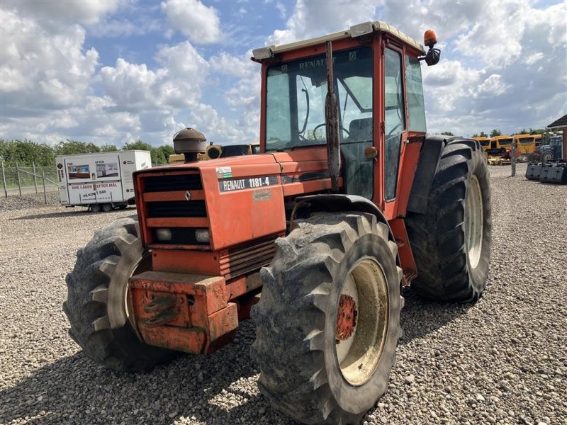 Traktor a típus Renault 1181 4wd, Gebrauchtmaschine ekkor: Rødekro