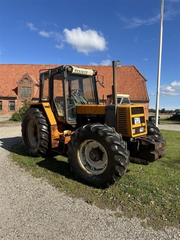 Traktor des Typs Renault 145-14, Gebrauchtmaschine in øster ulslev (Bild 2)