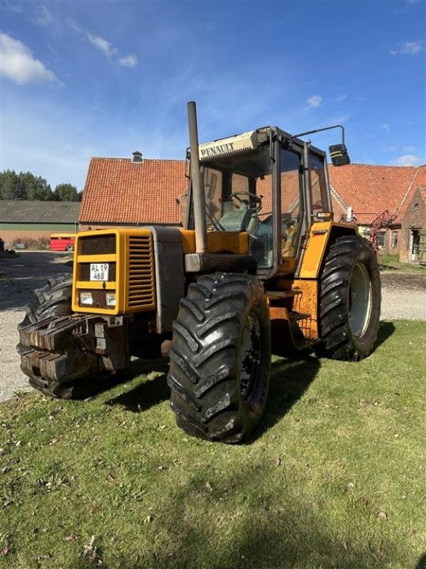 Traktor of the type Renault 145-14, Gebrauchtmaschine in øster ulslev (Picture 1)