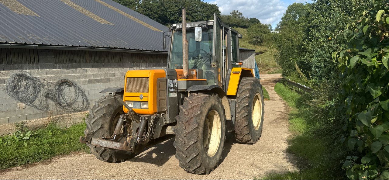 Traktor typu Renault 160.94 tz, Gebrauchtmaschine v Lérouville (Obrázek 2)