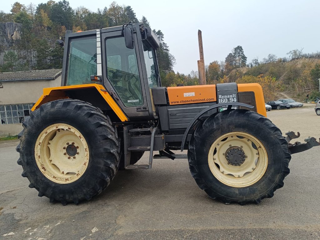 Traktor des Typs Renault 160.94 tz, Gebrauchtmaschine in Lérouville (Bild 4)