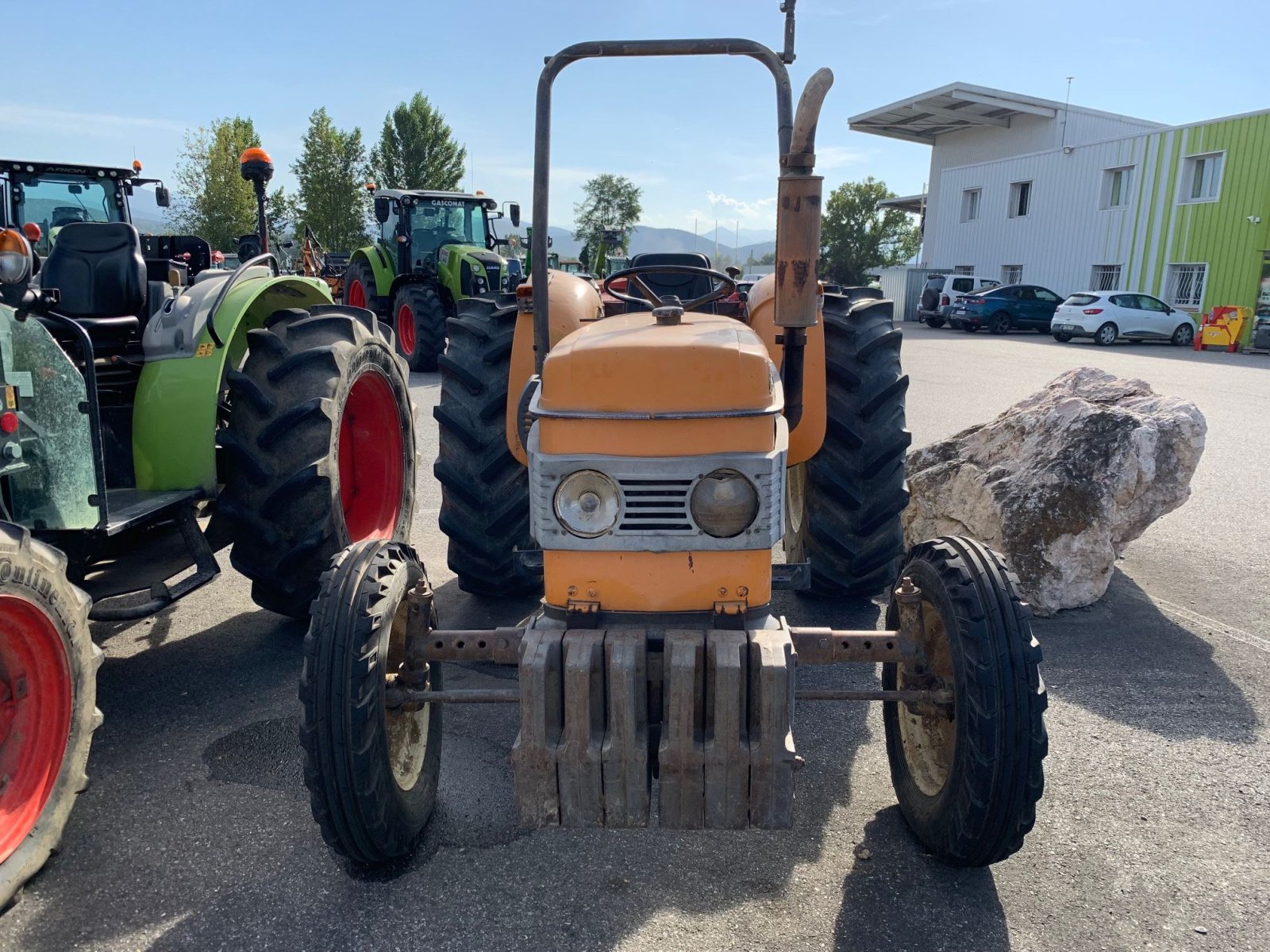 Traktor typu Renault 42-70 F, Gebrauchtmaschine w Aubiet (Zdjęcie 3)