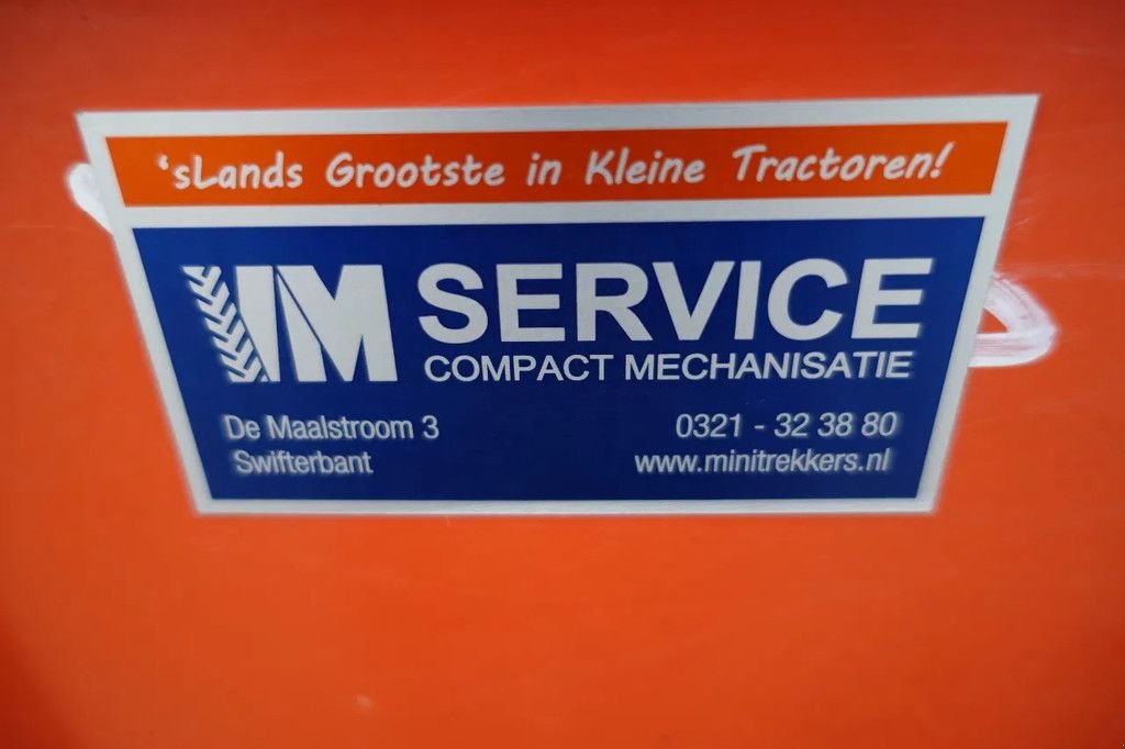 Traktor of the type Renault 56 2wd / 7900 Draaiuren / Smalspoortrekker, Gebrauchtmaschine in Swifterband (Picture 8)