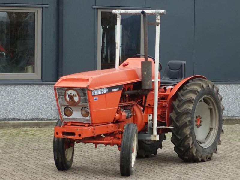 Traktor of the type Renault 56 2wd / 7900 Draaiuren / Smalspoortrekker, Gebrauchtmaschine in Swifterband