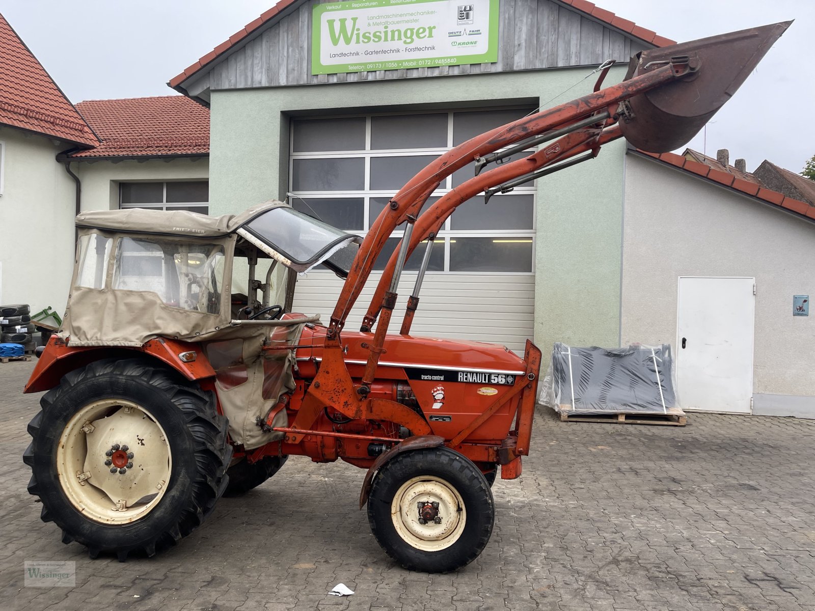 Traktor typu Renault 56, Gebrauchtmaschine w Thalmässing (Zdjęcie 4)