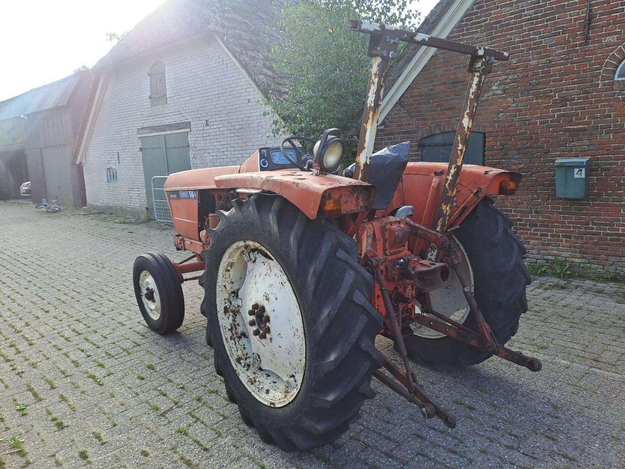 Traktor du type Renault 56, Gebrauchtmaschine en TERWOLDE (Photo 8)