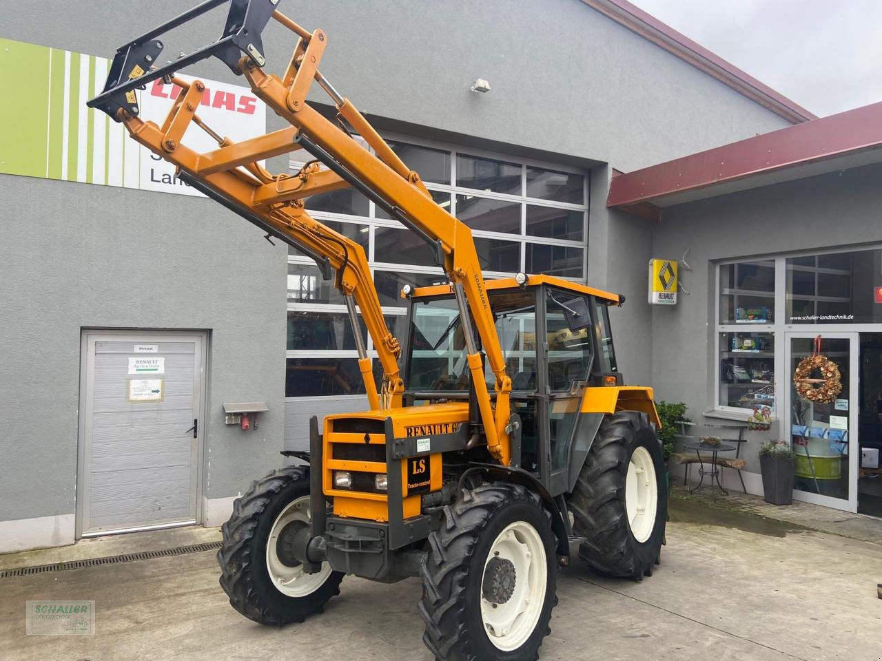 Traktor typu Renault 65-14LS m. Frontlader, top Zustand, Gebrauchtmaschine v Geiselhöring (Obrázek 2)