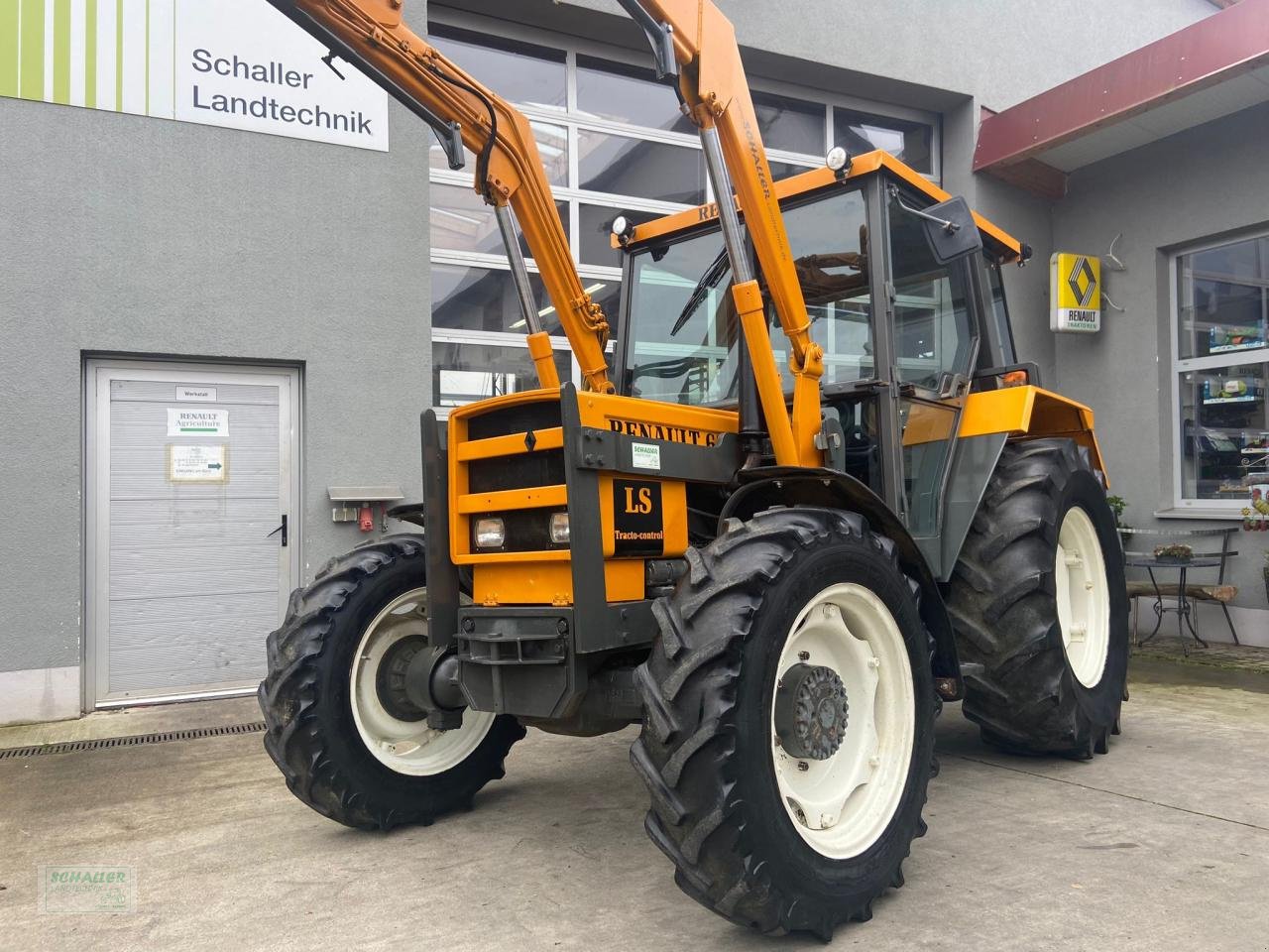 Traktor typu Renault 65-14LS m. Frontlader, top Zustand, Gebrauchtmaschine v Geiselhöring (Obrázok 7)