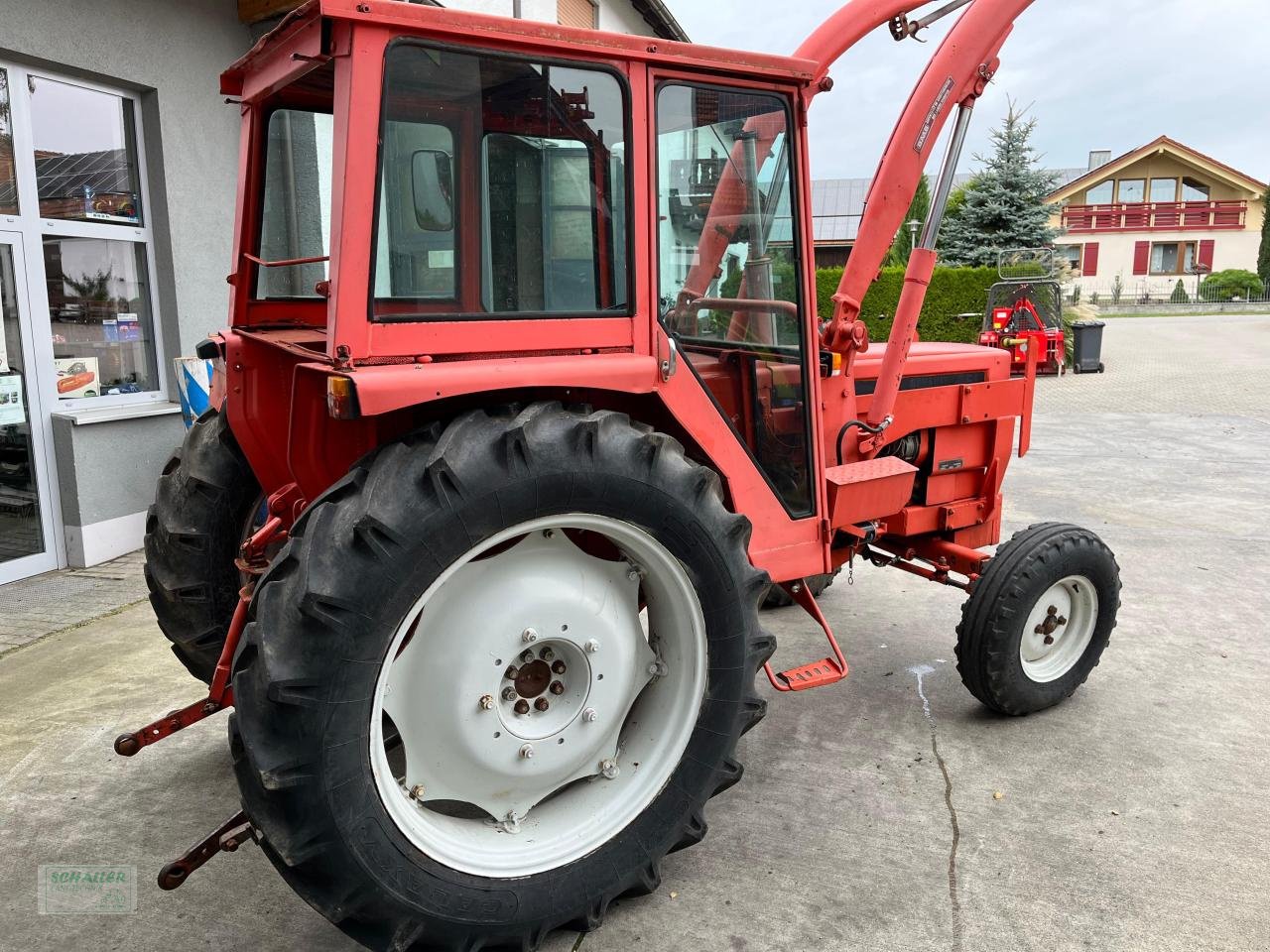 Traktor van het type Renault 651 m. Frontlader, Kabine, hydr. Lenkung, Gebrauchtmaschine in Geiselhöring (Foto 10)