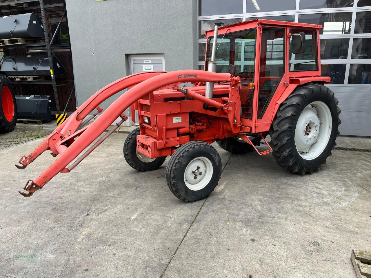 Traktor van het type Renault 651 m. Frontlader, Kabine, hydr. Lenkung, Gebrauchtmaschine in Geiselhöring (Foto 12)