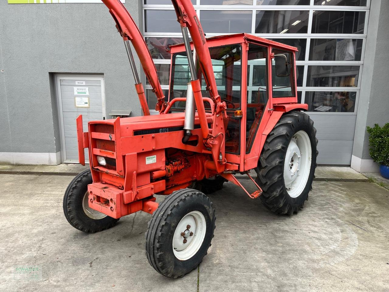 Traktor du type Renault 651 mit Frontlader, Kabine, hydr. Lenkung, Gebrauchtmaschine en Geiselhöring (Photo 7)