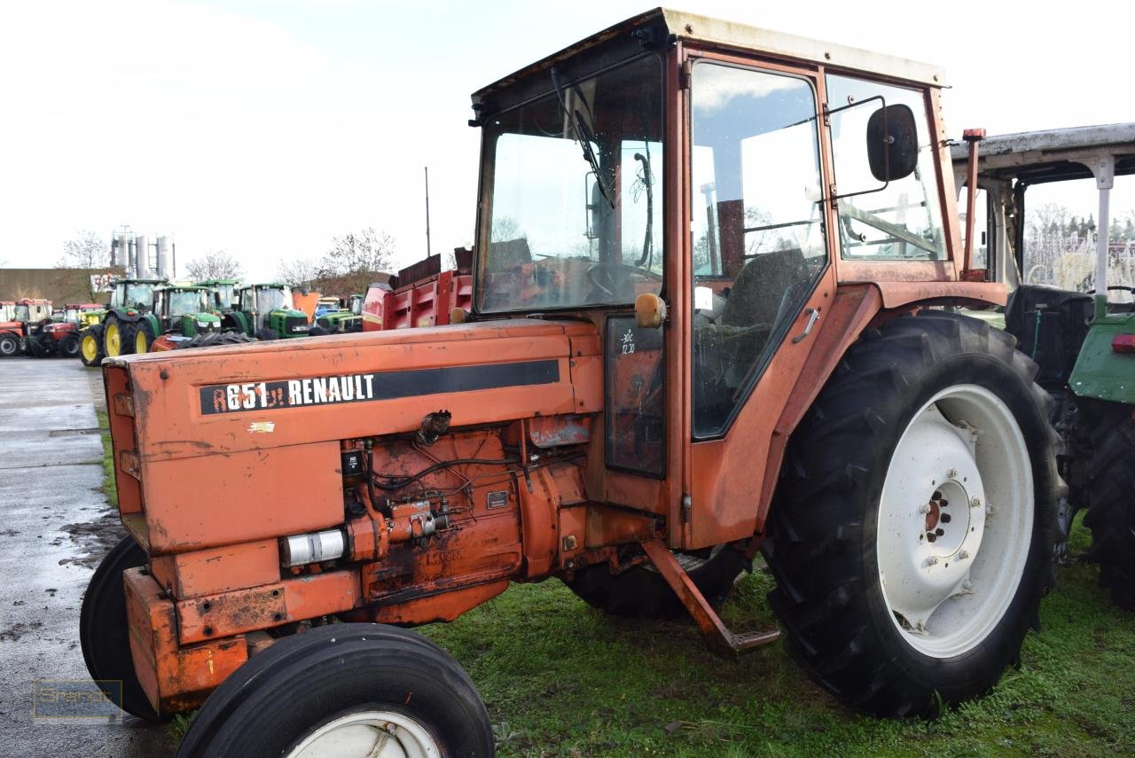 Traktor Türe ait Renault 651, Gebrauchtmaschine içinde Oyten (resim 2)