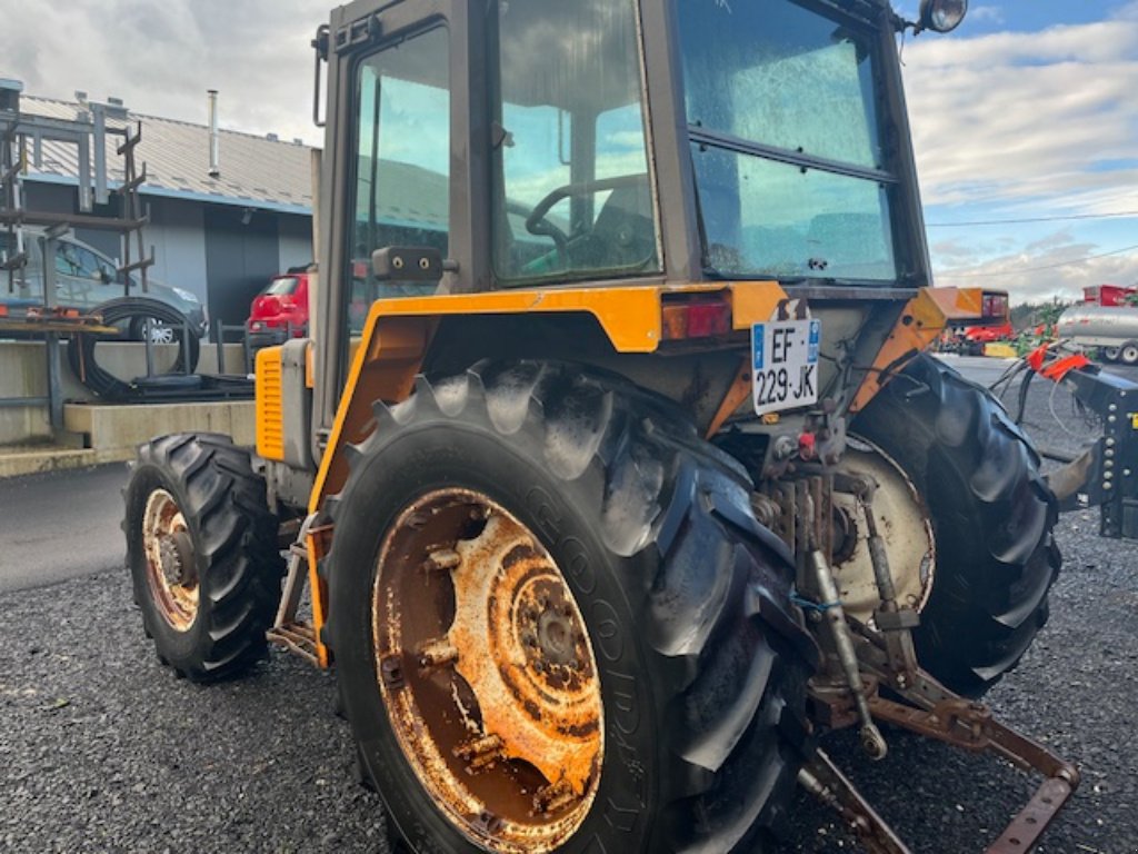 Traktor del tipo Renault 75 14 TS, Gebrauchtmaschine en VERNOUX EN VIVARAIS (Imagen 5)