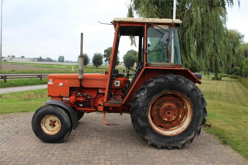 Traktor Türe ait Renault 781, Gebrauchtmaschine içinde Bant (resim 2)