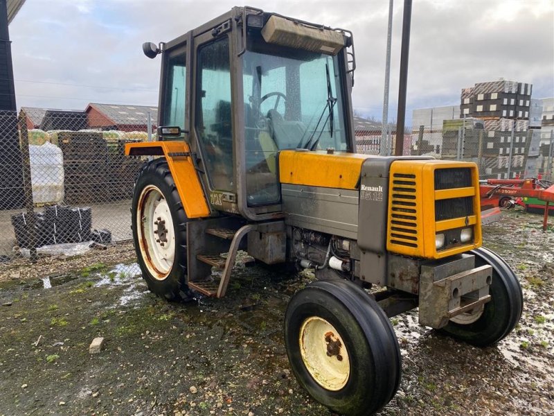 Traktor of the type Renault 95-12 TX, 2 WD, Gebrauchtmaschine in Kjellerup (Picture 1)