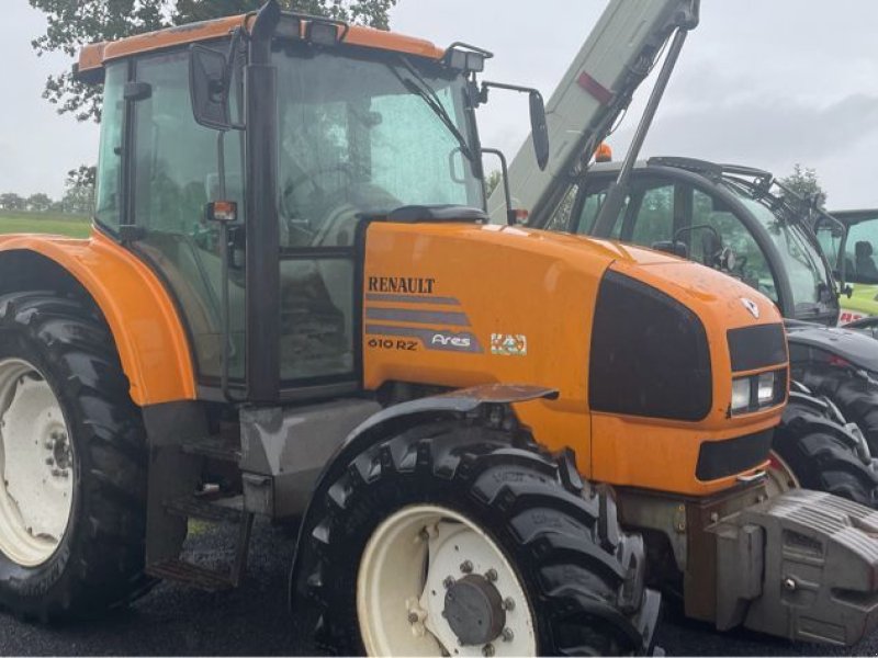 Traktor of the type Renault Ares 610 RZ, Gebrauchtmaschine in SAINTE GENEVIEVE SUR AGENCE (Picture 1)