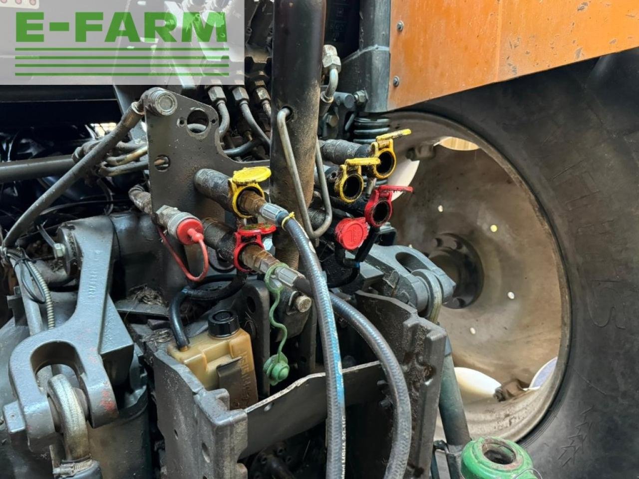 Traktor van het type Renault ares 636 rz - destockage, Gebrauchtmaschine in Ytrac (Foto 5)