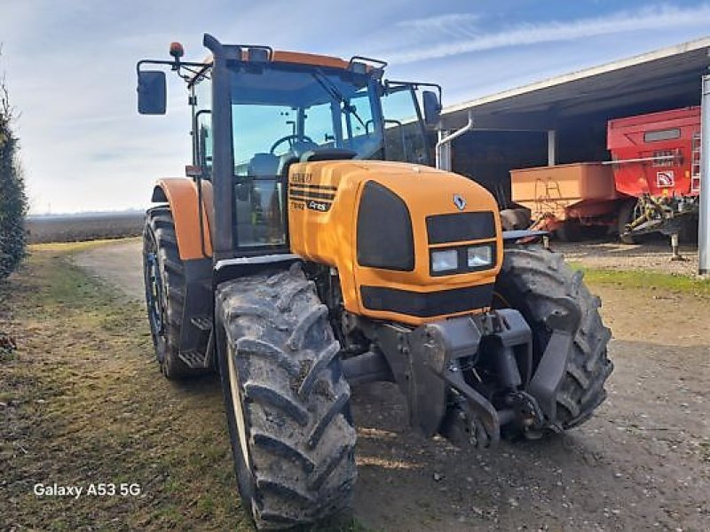 Traktor van het type Renault ARES 710 RZ, Gebrauchtmaschine in Muespach (Foto 1)