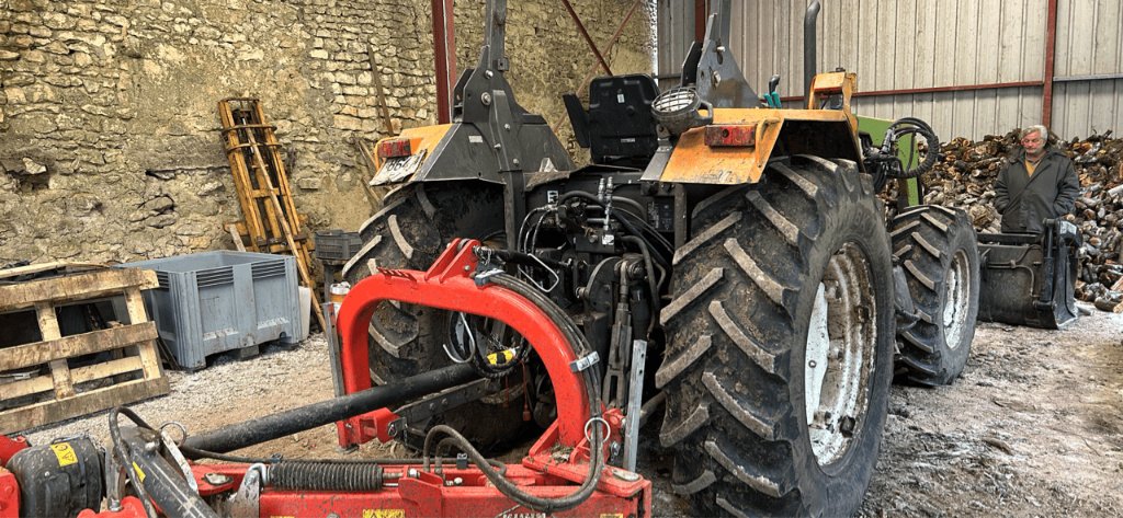 Traktor tip Renault CELTIS 446 RA, Gebrauchtmaschine in LIMEY-REMENAUVILLE (Poză 4)