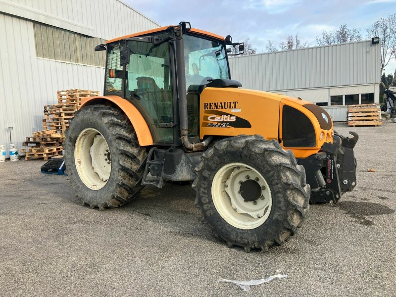 Traktor of the type Renault CELTIS 446 RX, Gebrauchtmaschine in SAINT ANDIOL (Picture 1)