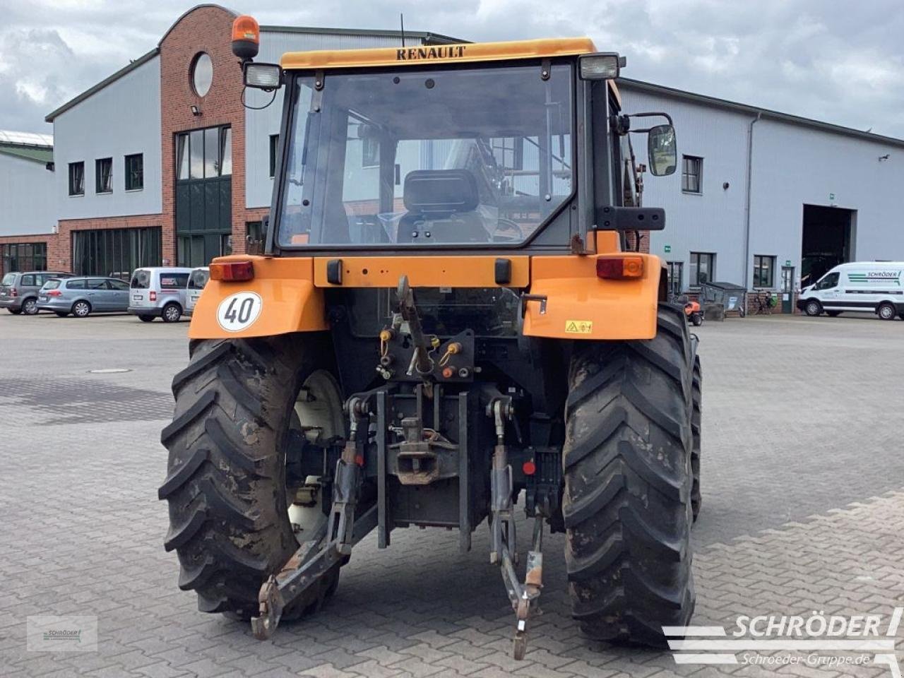 Traktor van het type Renault CERES 325 X, Gebrauchtmaschine in Lastrup (Foto 5)