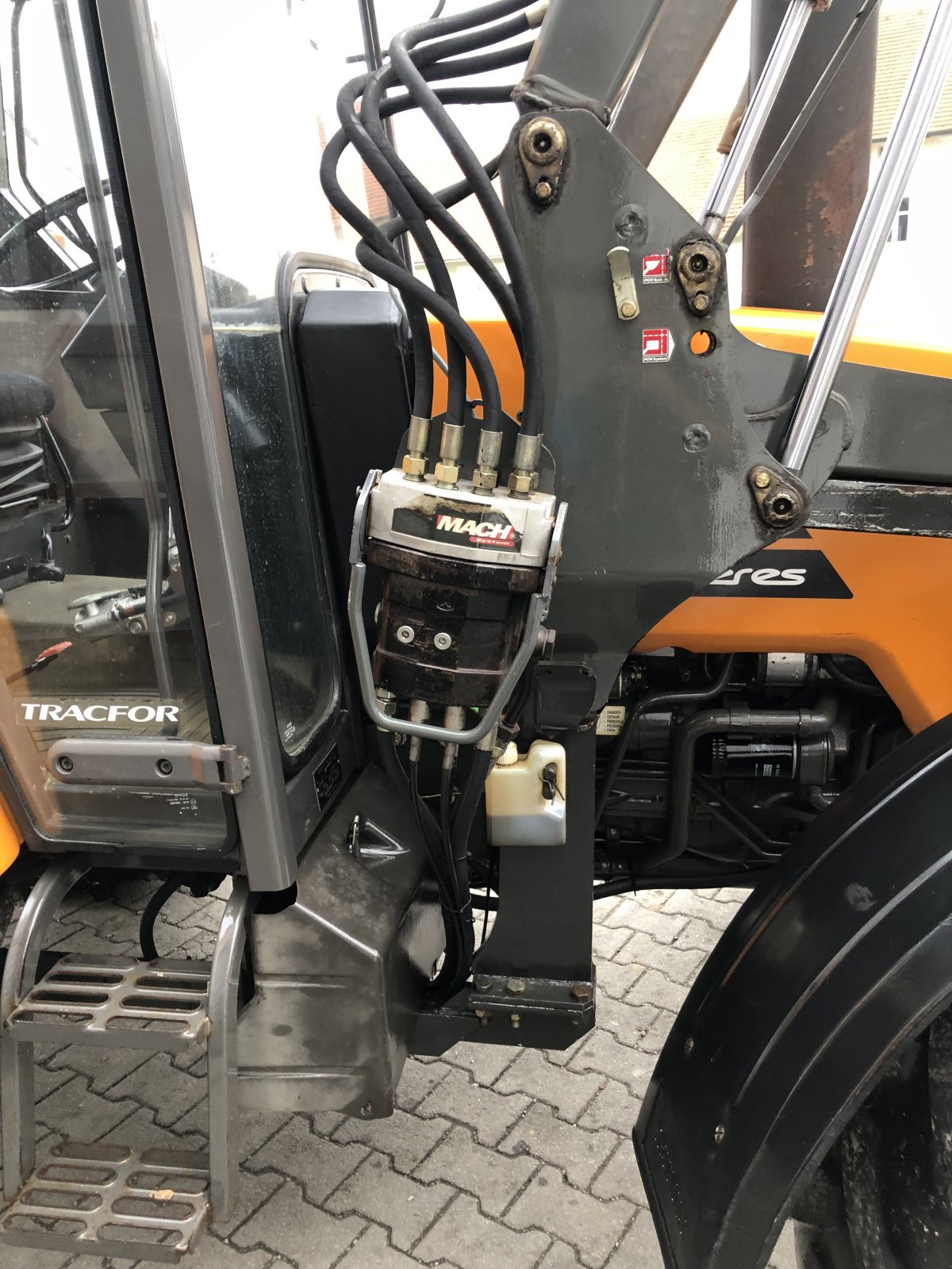 Traktor del tipo Renault Ceres 330, Gebrauchtmaschine In Bodenkirchen (Immagine 5)