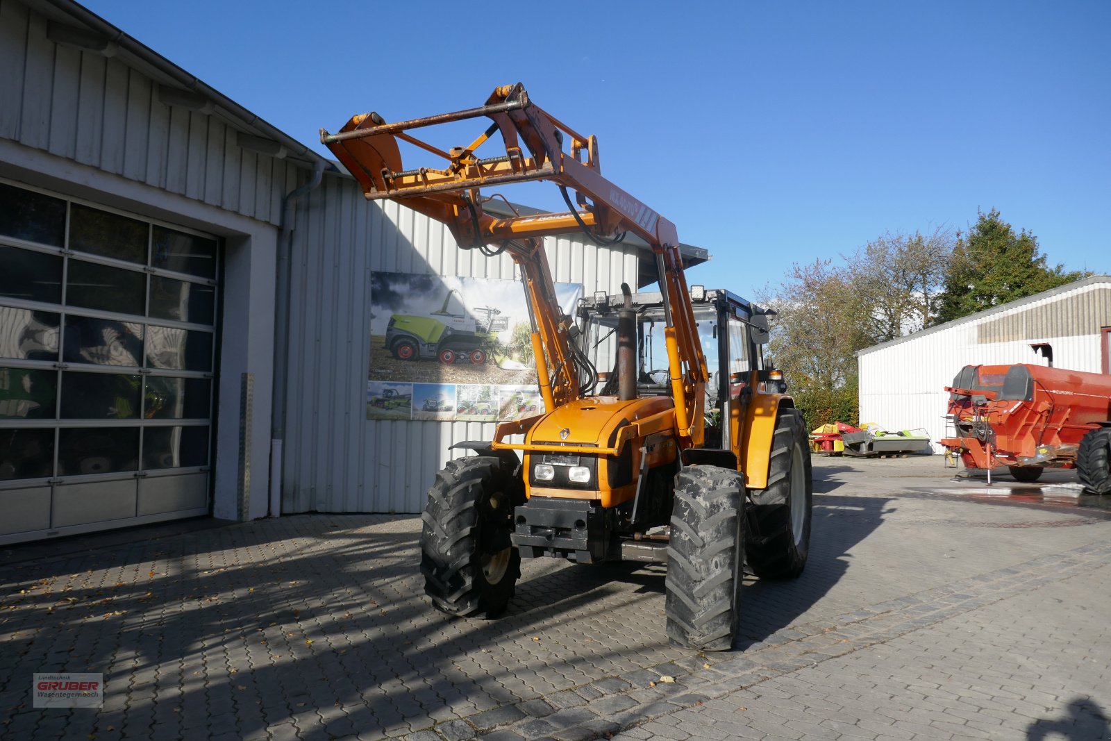 Traktor typu Renault Ceres 85 + FL MX 4070, Gebrauchtmaschine w Dorfen (Zdjęcie 2)