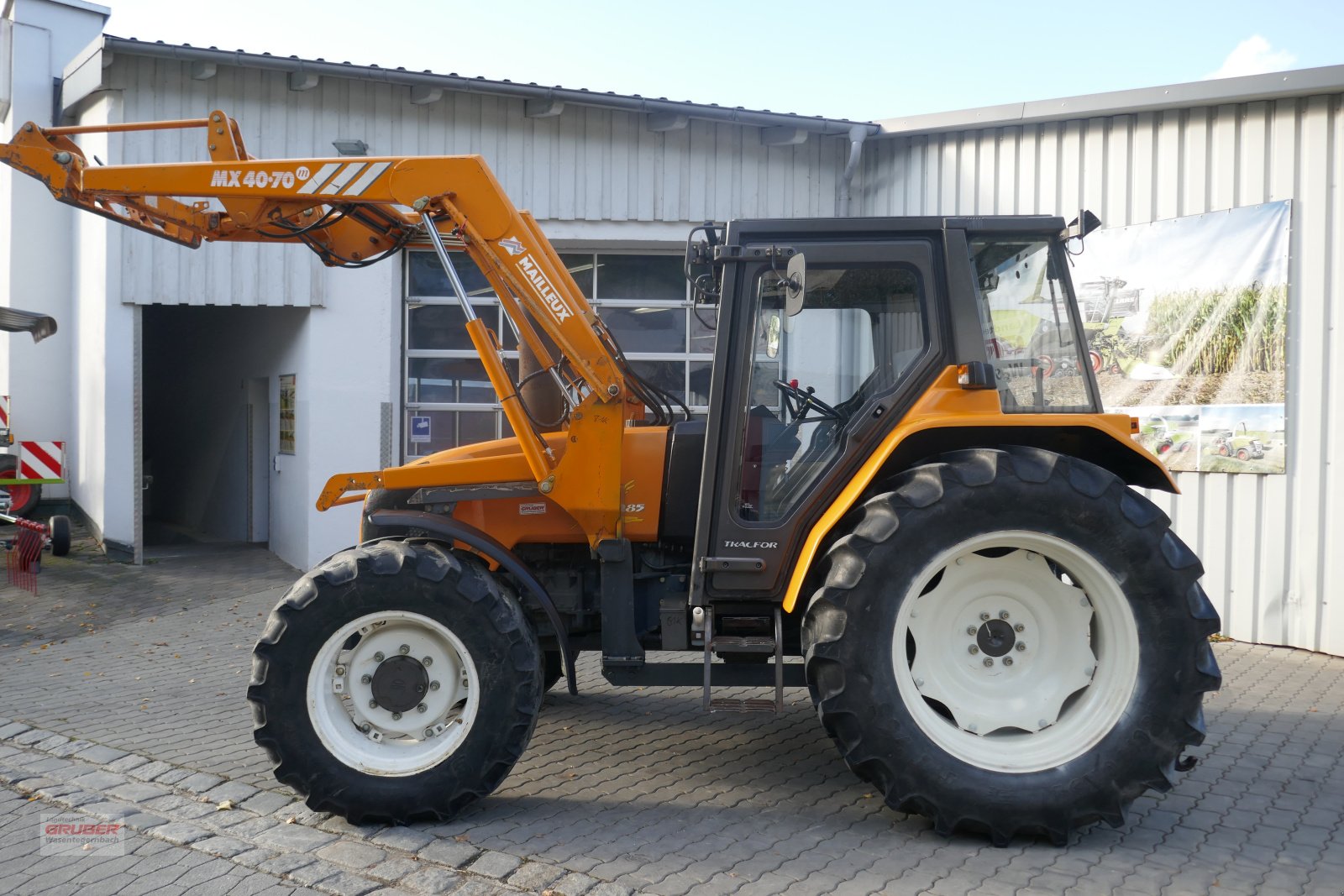 Traktor typu Renault Ceres 85 + FL MX 4070, Gebrauchtmaschine v Dorfen (Obrázok 1)