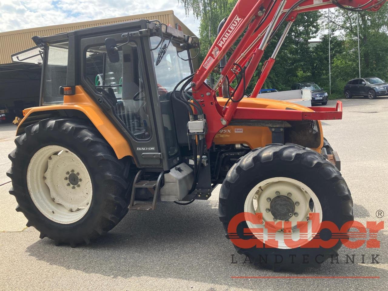 Traktor van het type Renault Ceres 95 X, Gebrauchtmaschine in Ampfing (Foto 1)