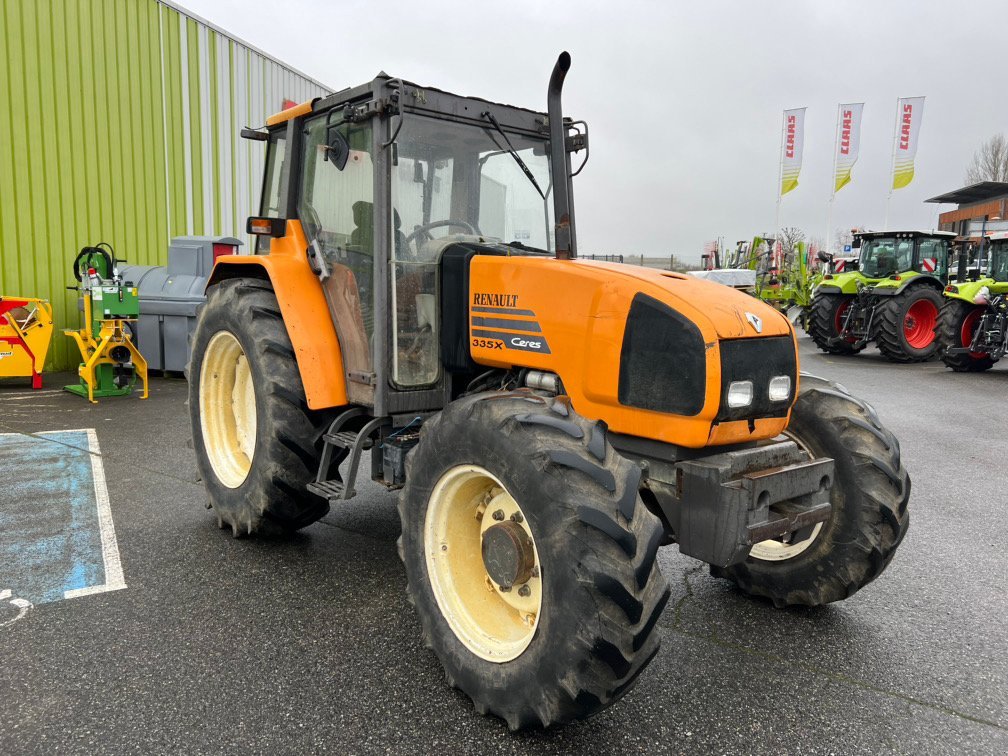 Traktor typu Renault CERES335X, Gebrauchtmaschine v SAINT GAUDENS (Obrázek 1)