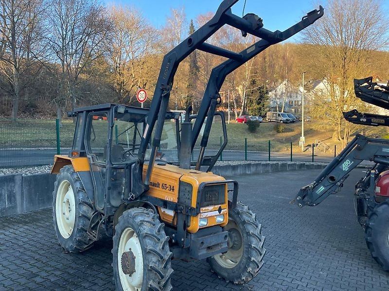 Traktor от тип Renault MX 65-34 A / R3122 AS Allradschlepper mit Frontlader und TÜV - 30km/h - 1. Hand - Servo - Kabine, Gebrauchtmaschine в Niedernhausen OT Engenhahn (Снимка 1)