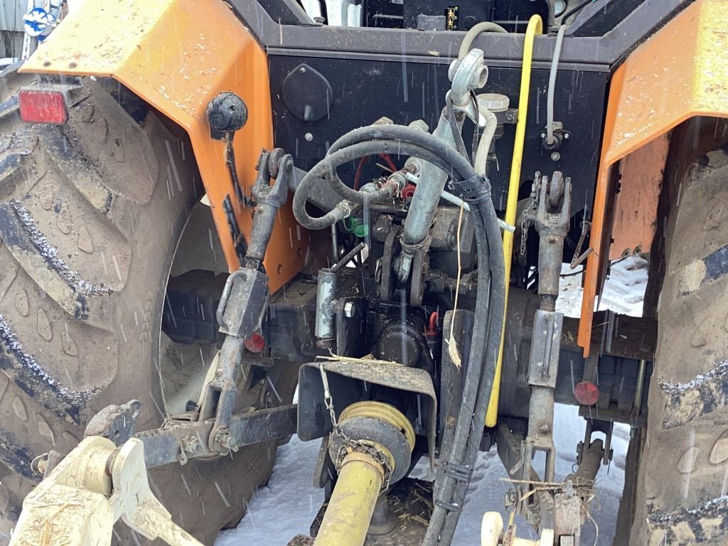 Traktor du type Renault PALES 230, Gebrauchtmaschine en SAINTE GENEVIEVE SUR AGENCE (Photo 4)