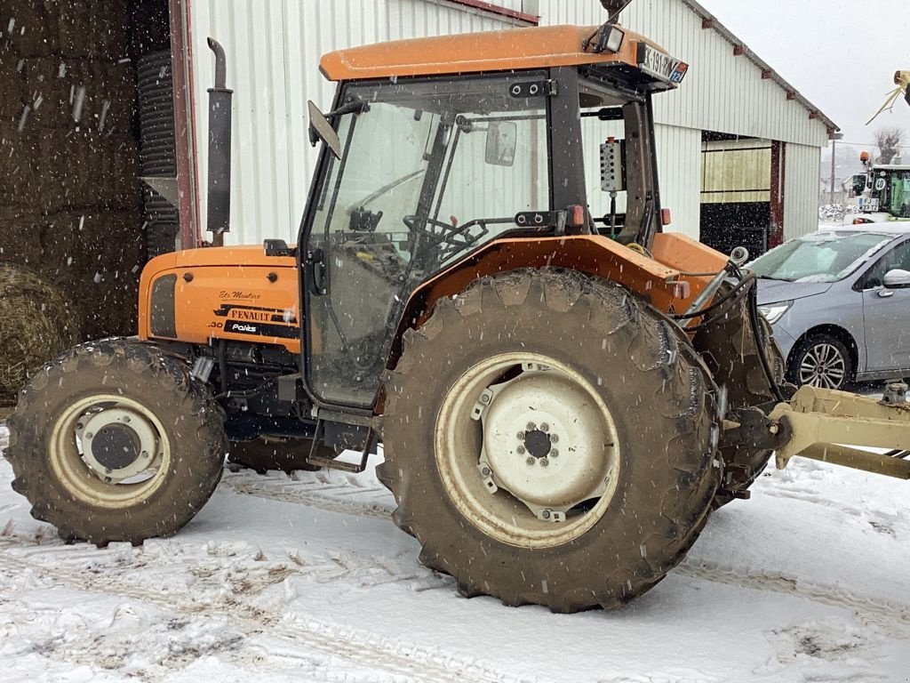 Traktor du type Renault PALES 230, Gebrauchtmaschine en SAINTE GENEVIEVE SUR AGENCE (Photo 2)