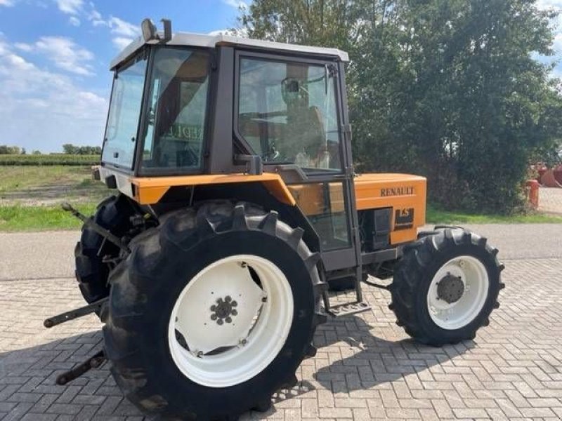 Traktor типа Renault R 65 14 LS, Gebrauchtmaschine в Roosendaal (Фотография 8)