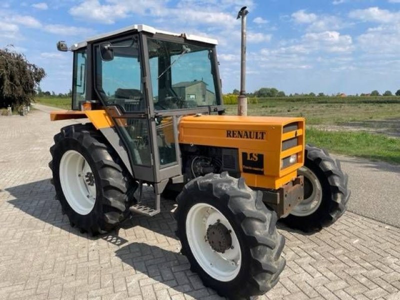 Traktor типа Renault R 65 14 LS, Gebrauchtmaschine в Roosendaal (Фотография 7)